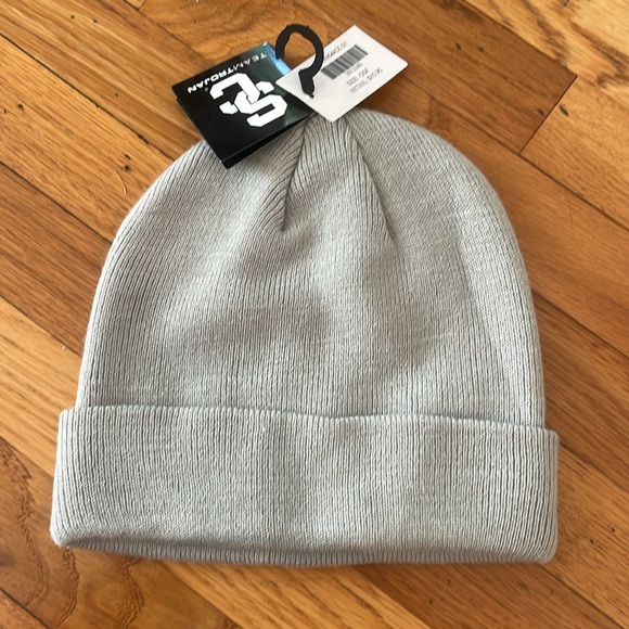 gray usc beanie - Picture 3 of 4